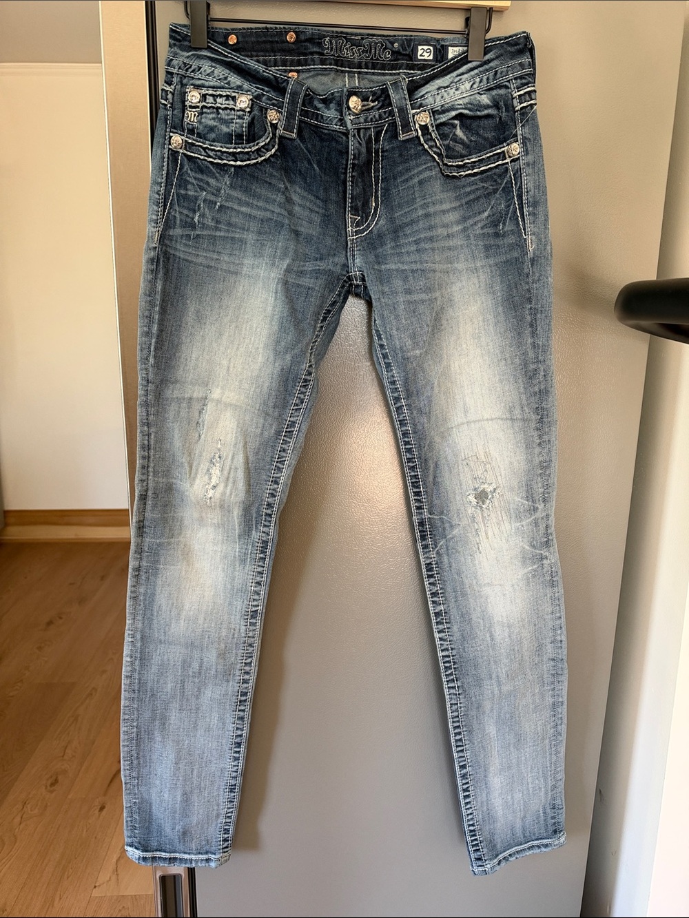 Miss Me Floral Cross Pocket Low Rise Skinny Jeans Size 29 - Picture 4 of 7
